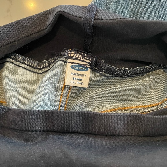 Old Navy Maternity Skinny Jeans Size 6 Long NWT - Picture 7 of 8